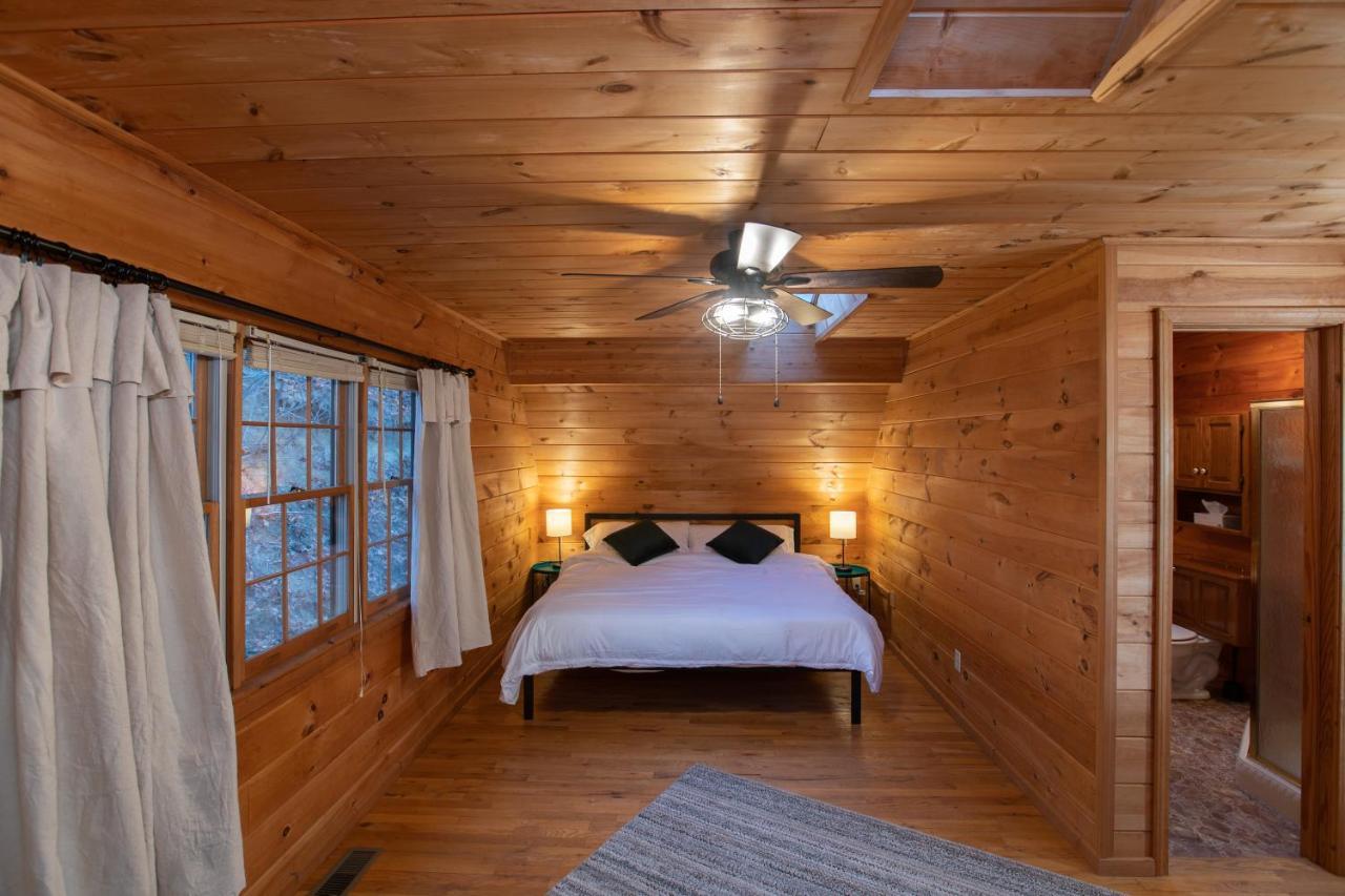 Treetops Cabin Easy To Asheville With Fast Wifi And Great View Swiss المظهر الخارجي الصورة