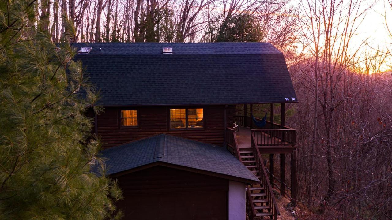 Treetops Cabin Easy To Asheville With Fast Wifi And Great View Swiss المظهر الخارجي الصورة